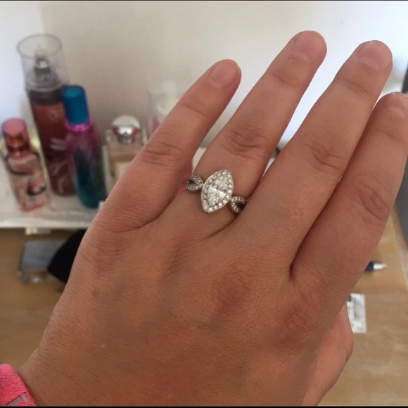 Marquis Engagement Ring 💍 - Picture 2 of 6